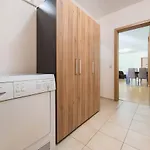 דירה Minimalistic 1br Flat With A Parking Spot *