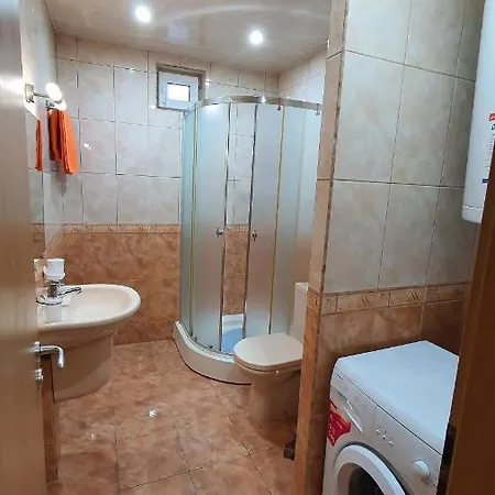 Апартамент Minimalistic 1br Flat With A Parking Spot