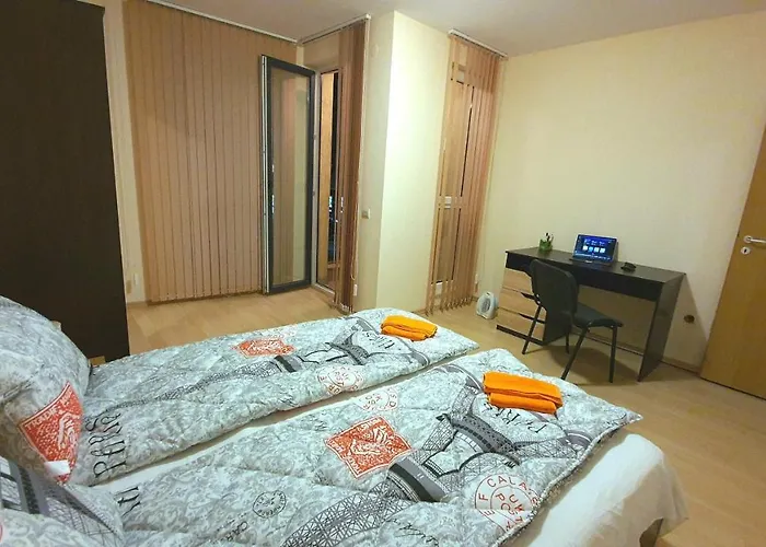 Minimalistic 1br Flat With A Parking Spot Апартаменты *